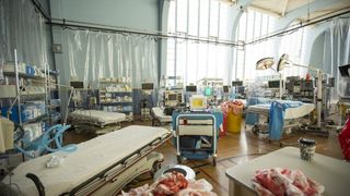 57. Бойтесь ходячих мертвецов (2015)