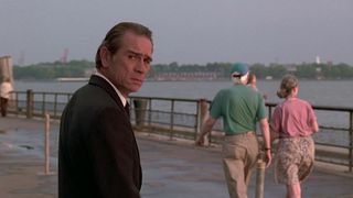 127. Люди в черном (1997)