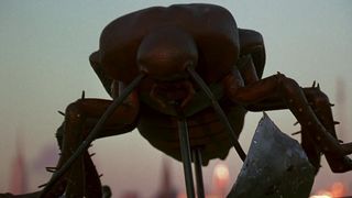 23. Люди в черном (1997)