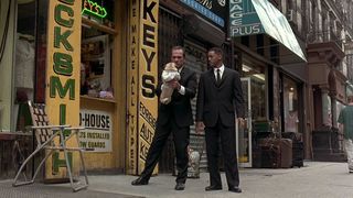 33. Люди в черном (1997)