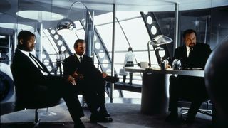 4. Люди в черном (1997)