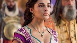 102. Аладдин (2019)