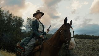 15. Девица (2017)