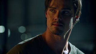 100. Красавица и чудовище (2012 — 2016)