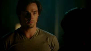 101. Красавица и чудовище (2012 — 2016)