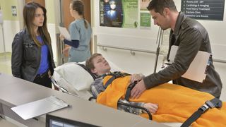 40. Красавица и чудовище (2012 — 2016)