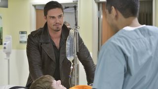 50. Красавица и чудовище (2012 — 2016)