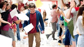 36. Хорошо быть тихоней (2012)