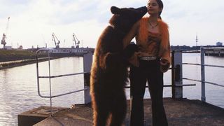 7. Медвежий поцелуй (2002)