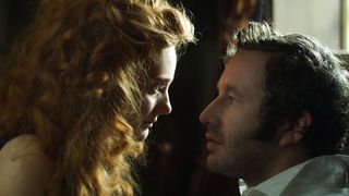 21. Багровый лепесток и белый (2011)