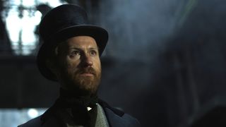 25. Багровый лепесток и белый (2011)