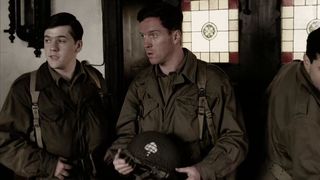 41. Братья по оружию (2001)