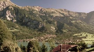 75. Братья по оружию (2001)