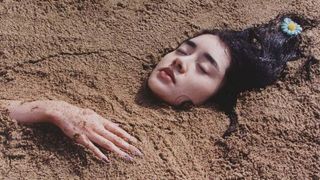 3. Отель «Птичья клетка» (1998)