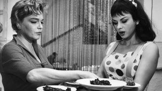 2. Адуя и ее подруги (1960)