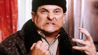 35. Один дома (1990)