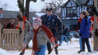56. Один дома (1990)