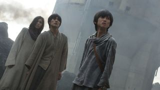 3. Атака титанов. Фильм первый: Жестокий мир (2015)