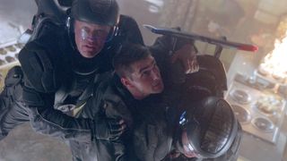 10. Особое мнение (2002)