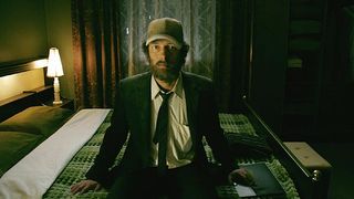 2. Неуместный человек (2006)