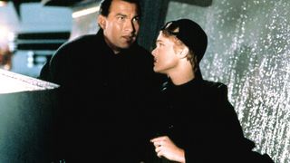 10. В осаде (1992)