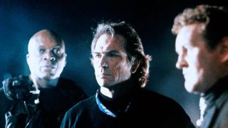31. В осаде (1992)