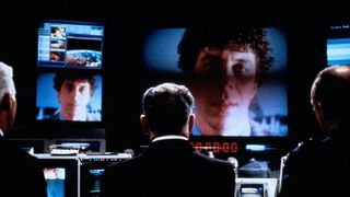 19. В осаде 2: Темная территория (1995)