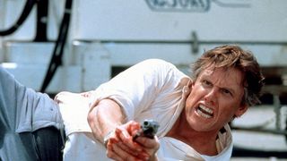 21. На гребне волны (1991)