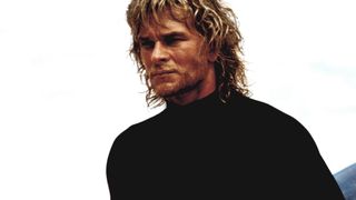 35. На гребне волны (1991)