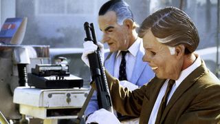 45. На гребне волны (1991)