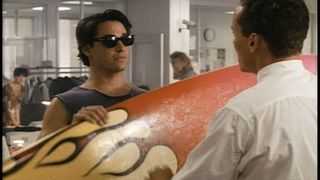 54. На гребне волны (1991)