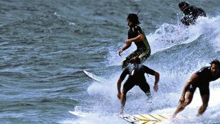 7. На гребне волны (1991)