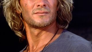 77. На гребне волны (1991)