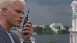 56. Завтра не умрет никогда (1997)