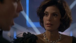 7. Завтра не умрет никогда (1997)