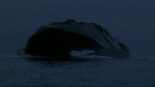 89. Завтра не умрет никогда (1997)