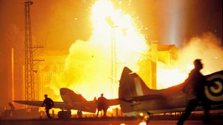 38. Зияющая синева (2001)