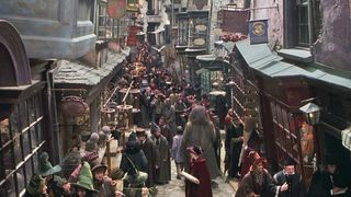 44. Гарри Поттер и философский камень (2001)