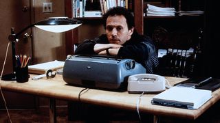 6. Сбрось маму с поезда (1987)