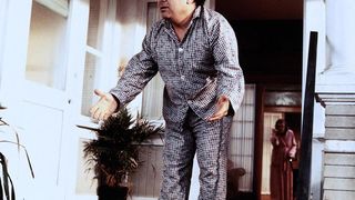 8. Сбрось маму с поезда (1987)