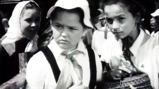 7. Отряд Трубачёва сражается (1957)