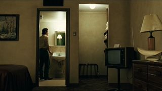 99. Старикам тут не место (2007)