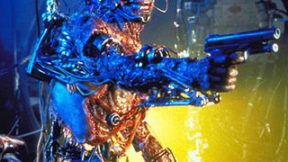 24. Вирус (1998)