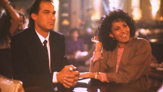 19. Над законом (1988)