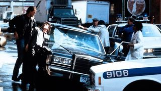 2. Над законом (1988)