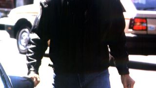 33. Над законом (1988)