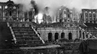 2. Небесный тихоход (1945)