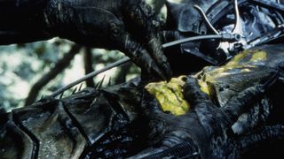 13. Хищник (1987)