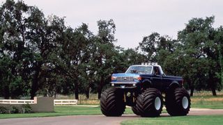 28. Дом у дороги (1989)