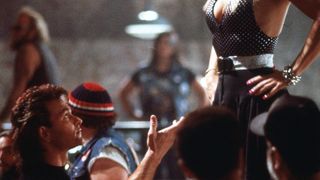 54. Дом у дороги (1989)